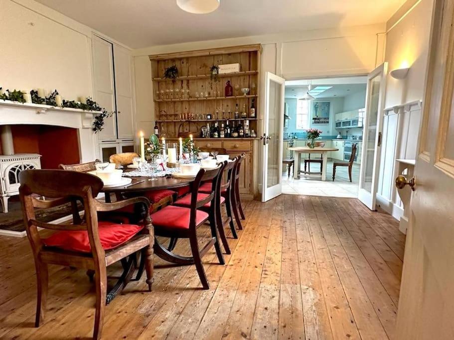 Large Georgian House In Heart Of Exeter Villa Eksteriør bilde