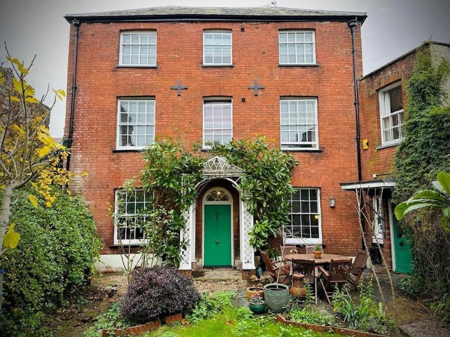 Large Georgian House In Heart Of Exeter Villa Eksteriør bilde
